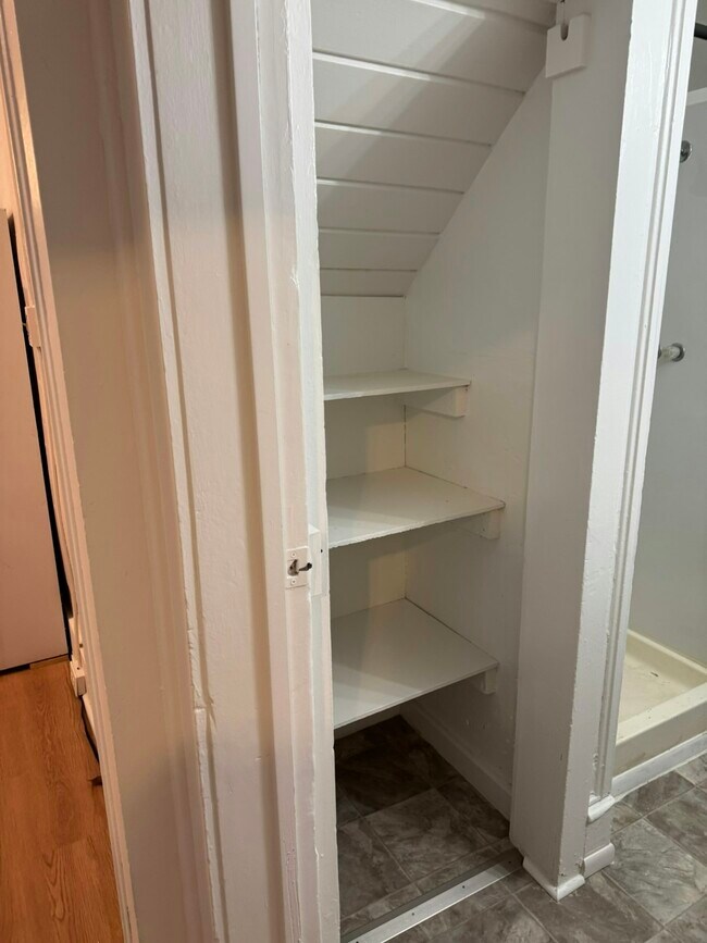 Building Photo - 2203 W Mallon Ave