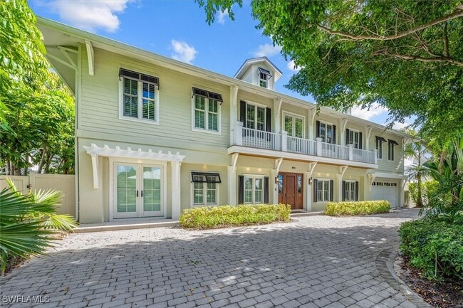 Building Photo - 491 17th Ave S