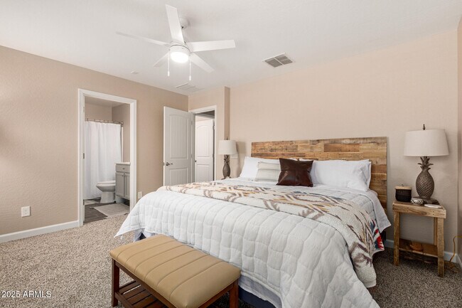 Building Photo - 4582 E Jadeite Dr