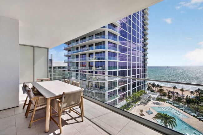 Building Photo - 153 N Seabreeze Blvd