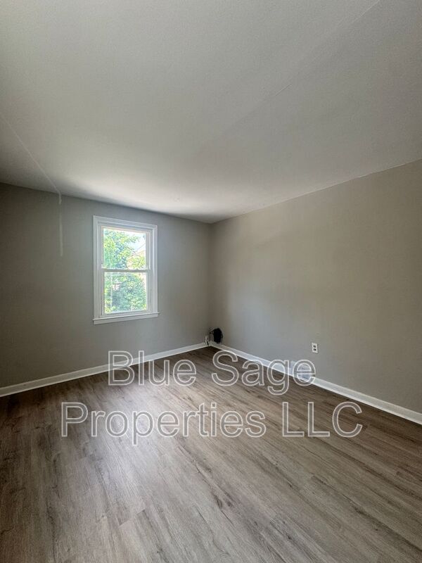 Building Photo - 212 N Wycombe Ave