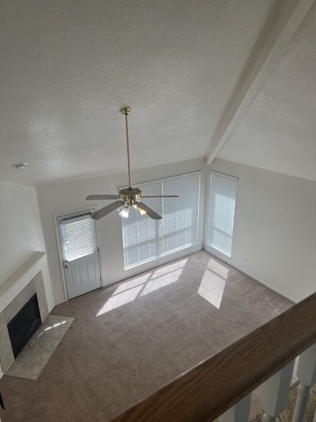 Building Photo - 13433 Hidden Valley Dr