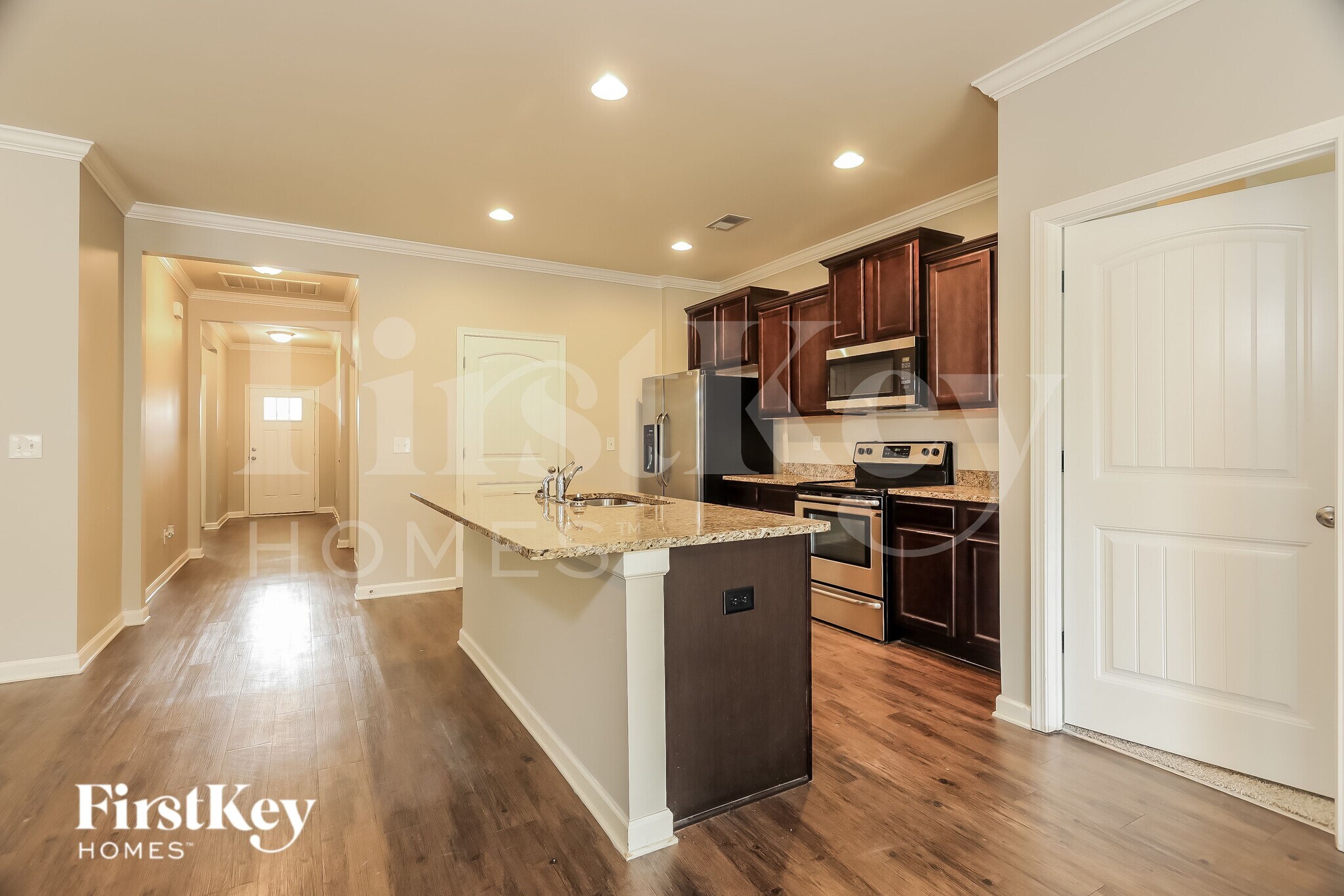 Building Photo - 5021 Bella Ct