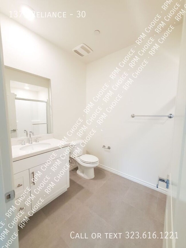 Building Photo - 1377 Reliance-30