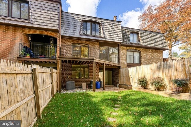 Building Photo - 4923 Casimir St