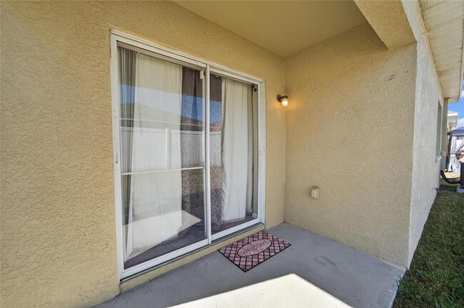 Building Photo - 11812 Lynmoor Dr