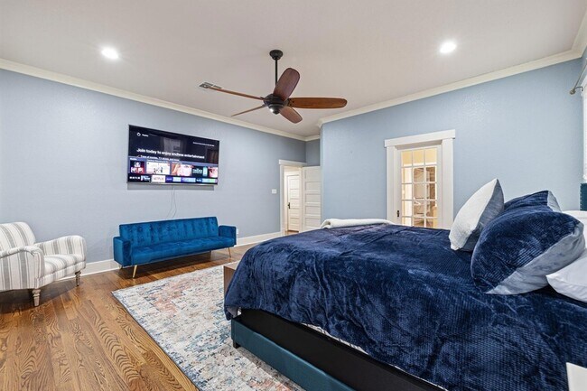 Building Photo - 1211 Lexington St