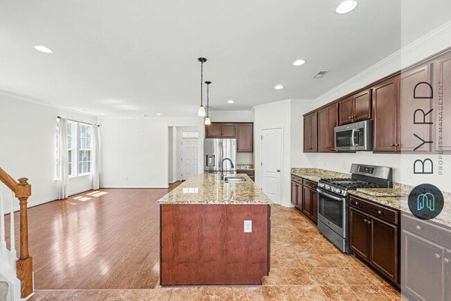 Building Photo - 16921 Thornapple Run