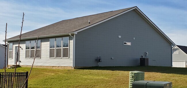 Building Photo - 3800 Misty Grove Ct