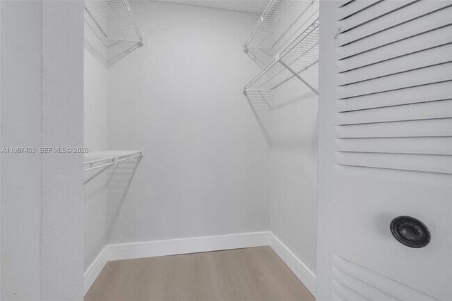 Building Photo - 1247 SW 46th Ave