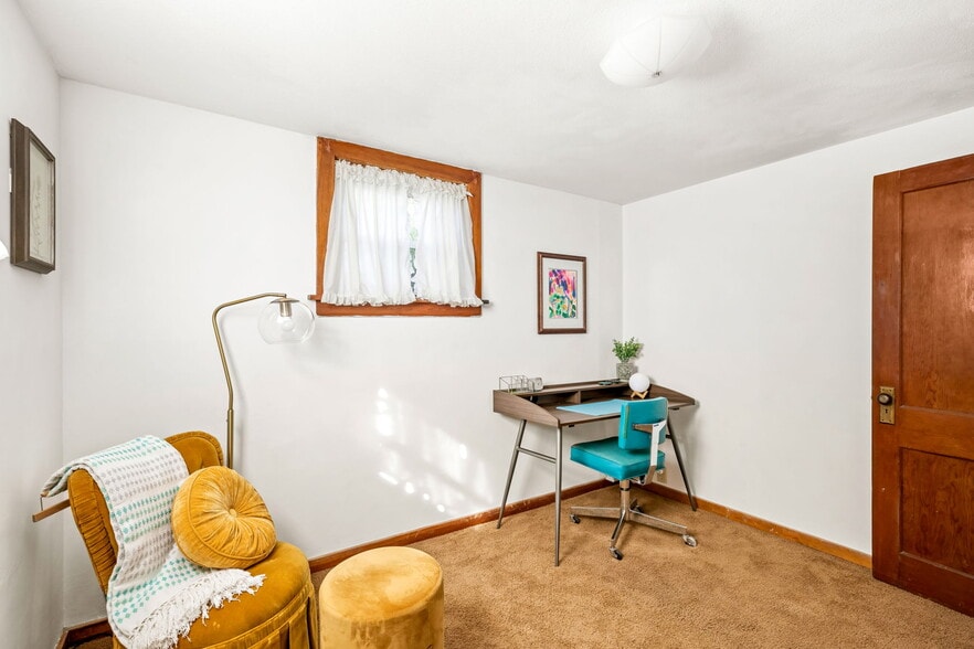 Building Photo - 1912 7th Ave S