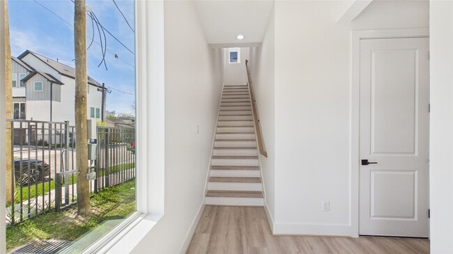 Building Photo - 2417 Harrington St