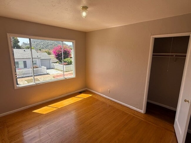 Building Photo - 3-Bedroom Single Family Home in Richmond Annex / El Cerrito Area
