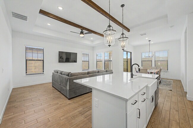 Building Photo - 4412 N 203rd Dr