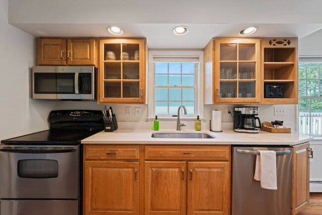 Building Photo - 1439 NY-9P