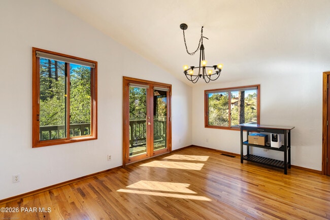 Building Photo - 2255 Pine Dr