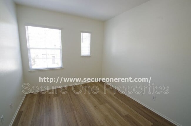 Building Photo - 2836 Limestone Dr
