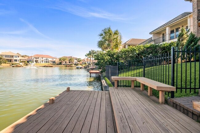 Building Photo - 18918 Villa Bergamo Ln