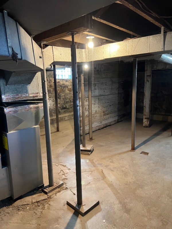 Building Photo - 419 3rd St