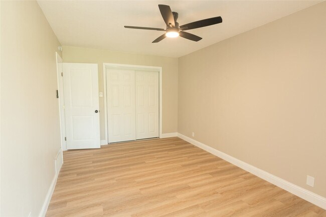 Building Photo - 602 N Morris St