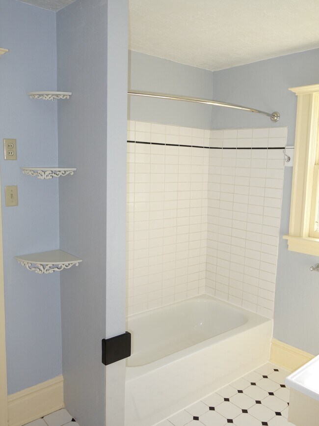 Bathroom - 30 NE Stanton St