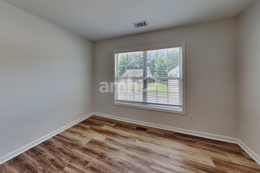 Building Photo - 5075 Roxton Ln
