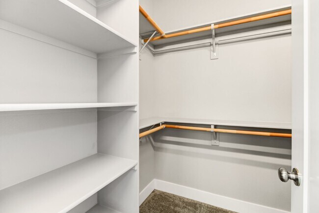 Building Photo - Move-In Special! Beautiful Alkali Flat Rental!