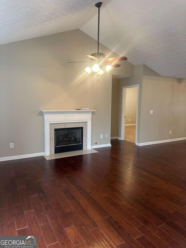 Building Photo - 4138 Deer Springs Way