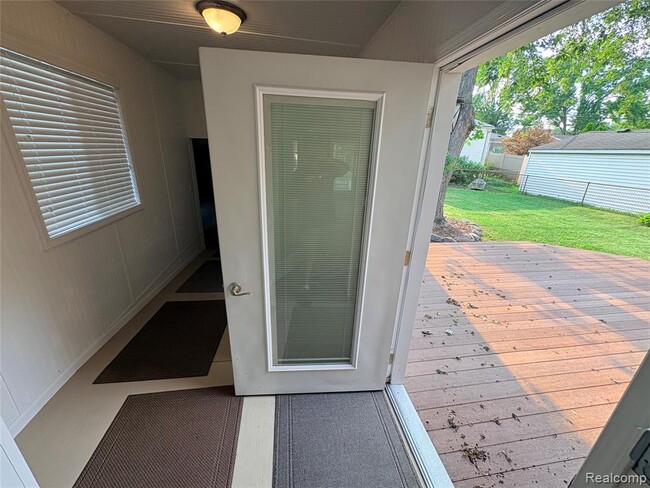 Building Photo - 1341 Catalpa Dr
