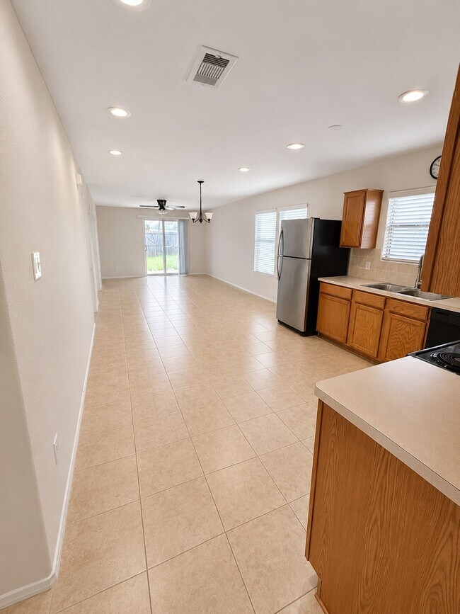 Building Photo - 1518 Perennial Ln