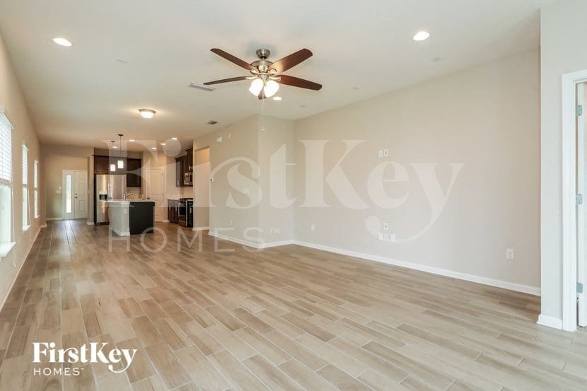 Building Photo - 120 Concave Ln