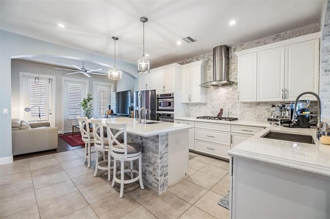 Building Photo - 254 Seagate Ct