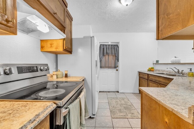 Building Photo - 7227 Greenyard Dr