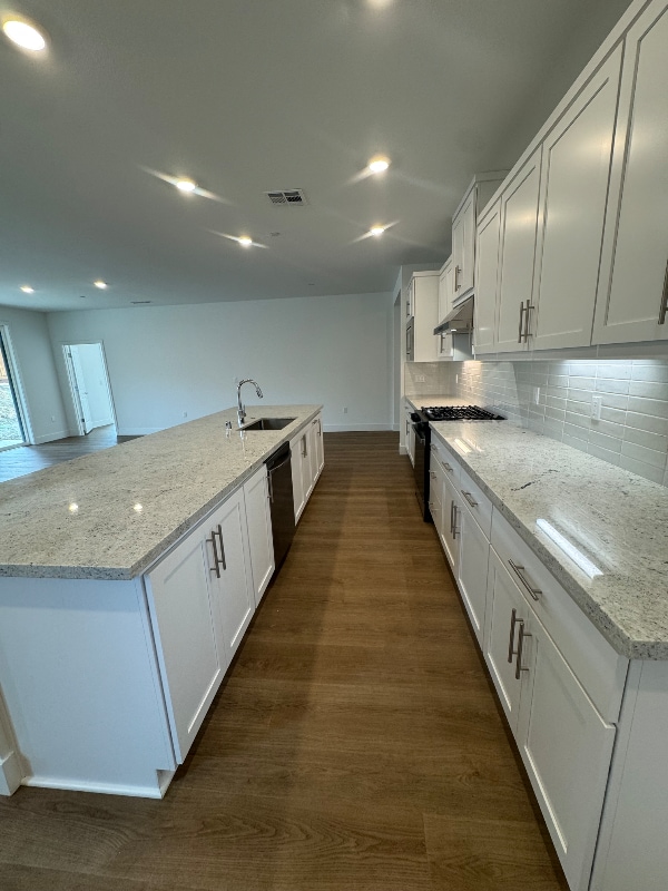 Building Photo - 443 Royal Nat'l Rd