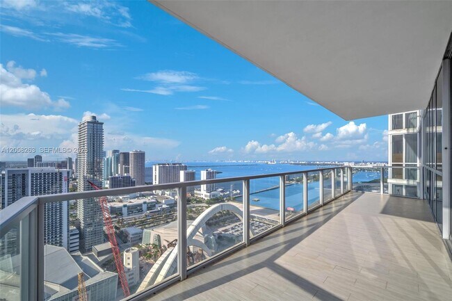 Building Photo - 1100 Biscayne Blvd