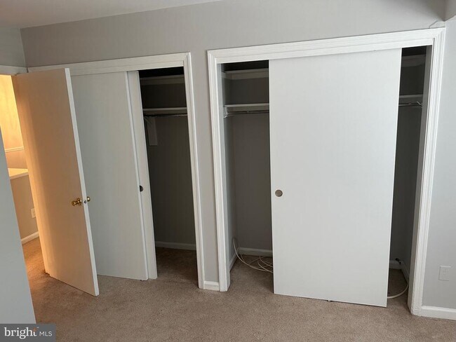 Building Photo - 5911 Prince James Dr