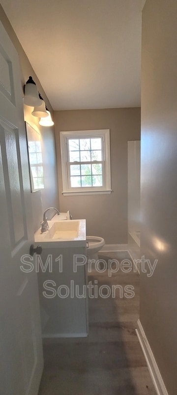 Building Photo - 1908 Darlington Pl