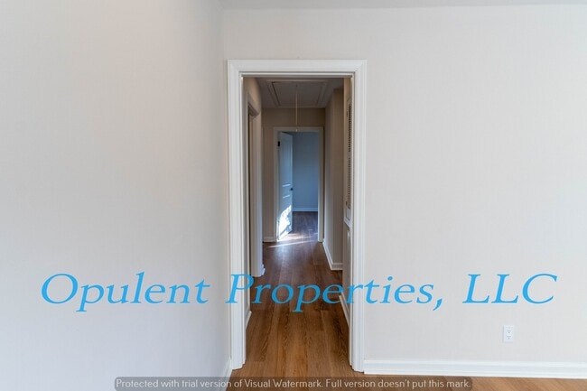 Building Photo - 834 Savage Rd