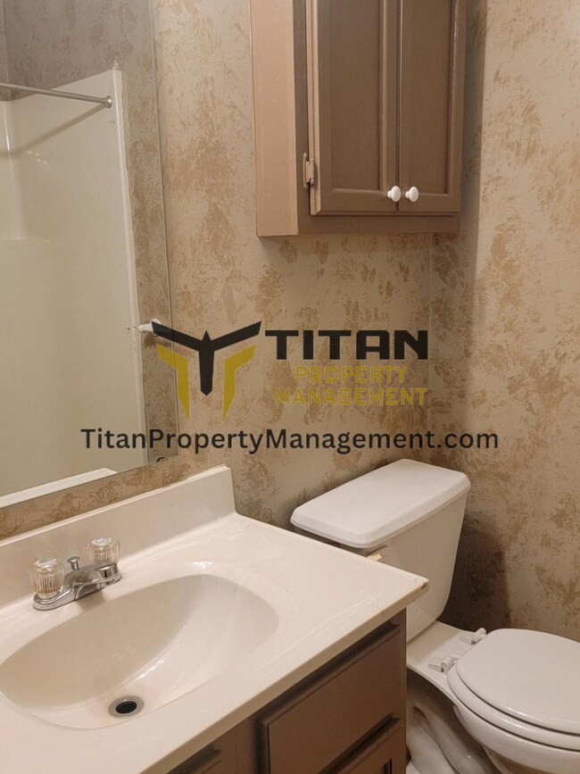 Building Photo - 2 bed/2 bath Apartment