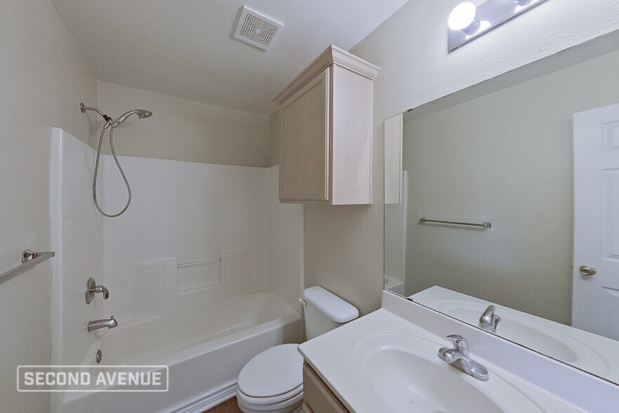 Building Photo - 5110 Spring Brook Dr