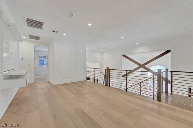 Building Photo - 304 Kingsclear Ct