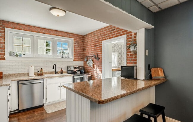 Building Photo - 915 West Chester Pike