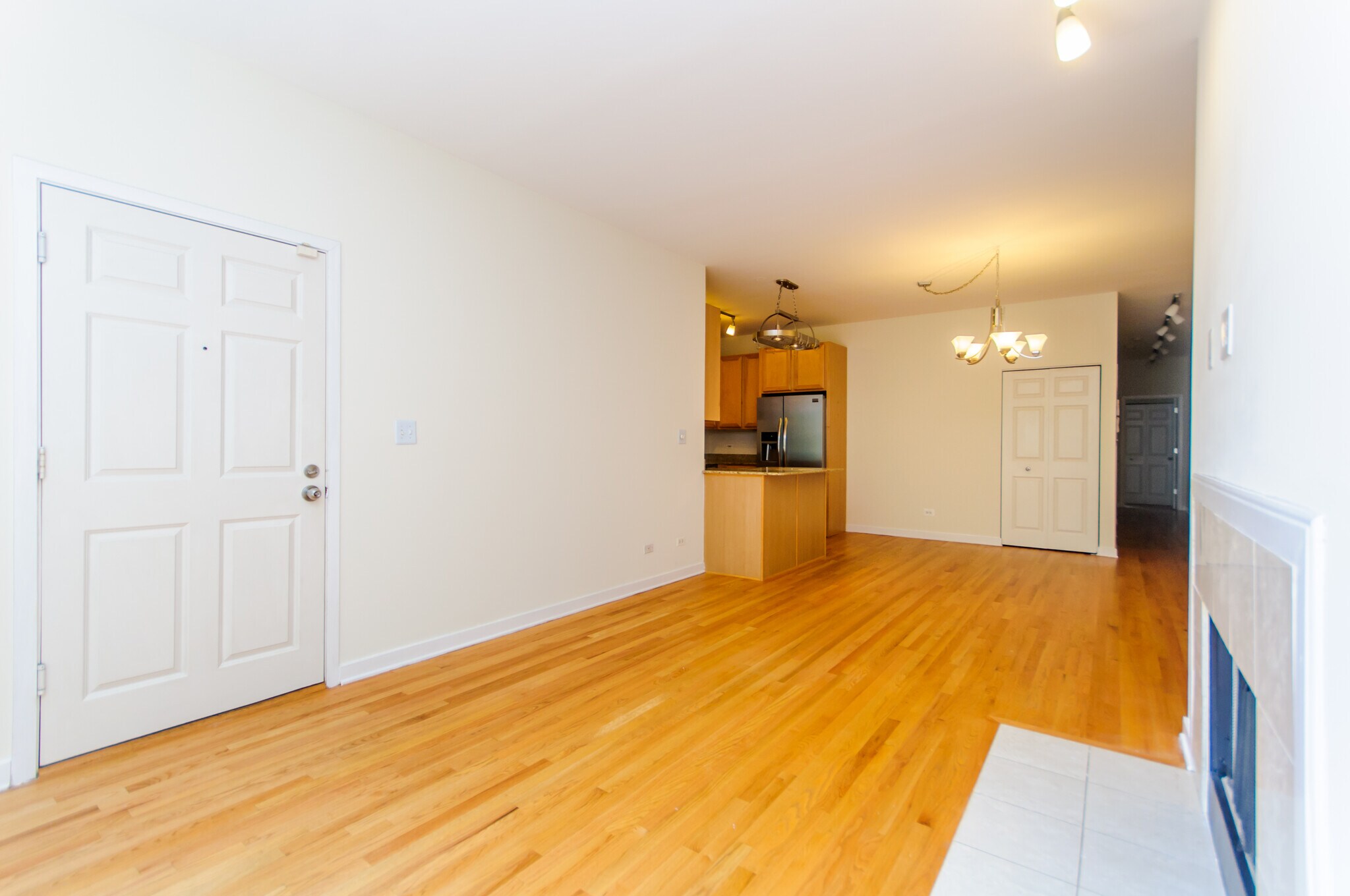 Building Photo - 1344 W Grenshaw St