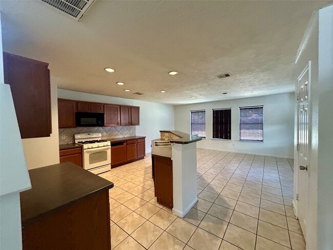 Building Photo - 8007 Arrington Forest Ln