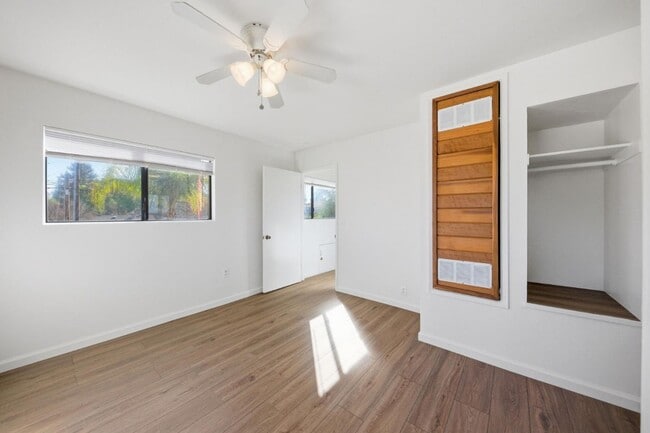 Building Photo - 614 Redwood Ave