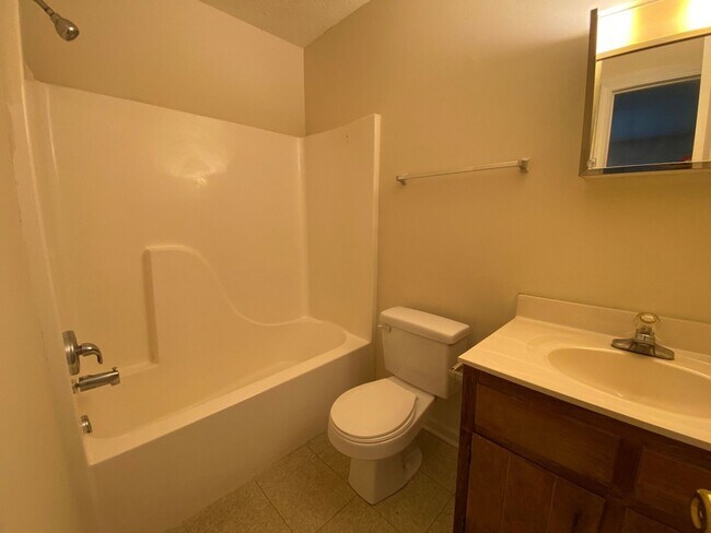 Building Photo - PRE-LEASING FOR AUGUST 2026!