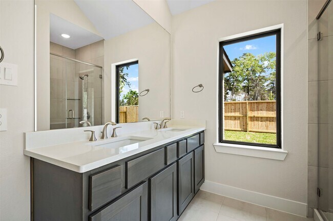 Building Photo - 233 Trapper Creek Dr