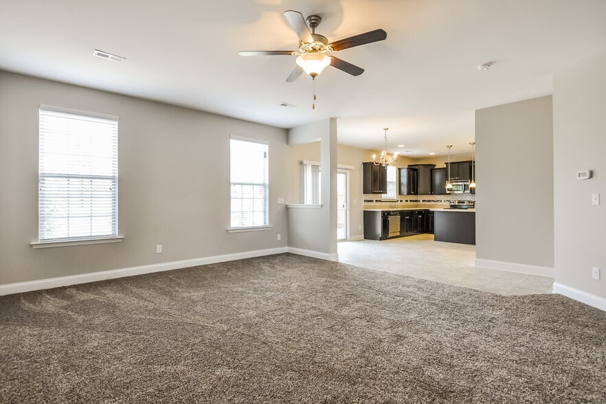 Building Photo - 128 Outwater Ridge Dr