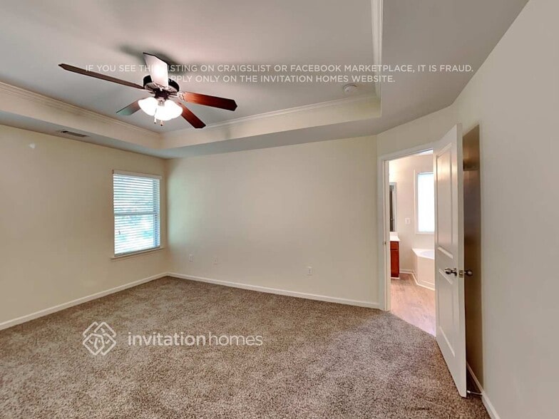 Building Photo - 2465 Valley Creek Dr
