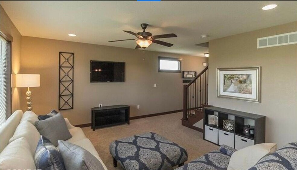 Building Photo - 2909 SE Keystone Dr